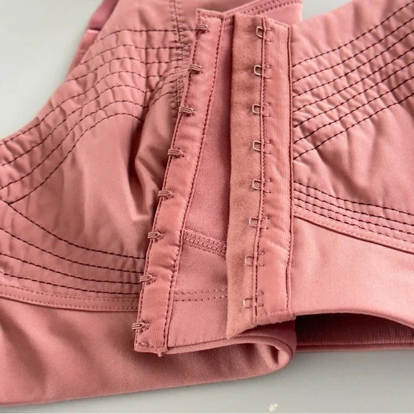 Fabletics Ines Low Impact Sports Bra Size Extra Large XL 12-14 - Picture 7 of 14